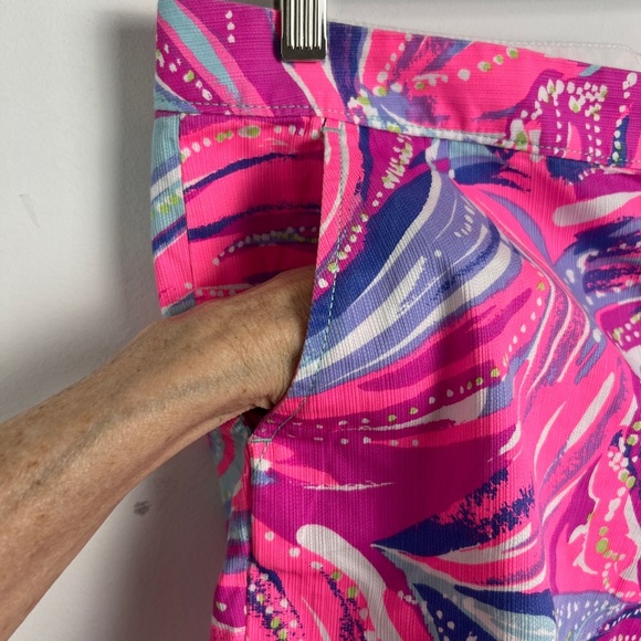 Lilly Pulitzer Buttercup Oh My Guava 9" Shorts 100% Cotton Preppy Scalloped 10 - Picture 7 of 11